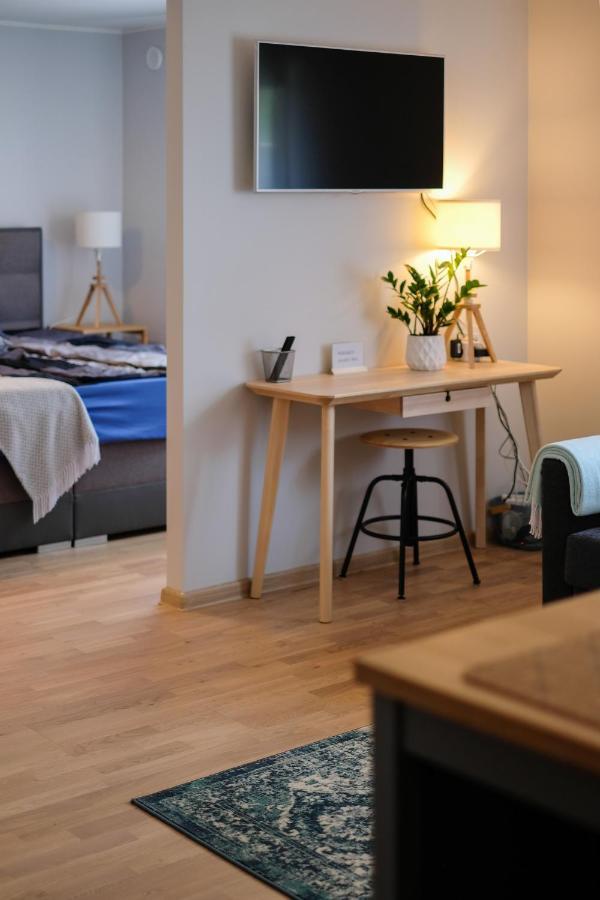 Ohtu Poik 2 City Center Basement Apartment Pärnu Eksteriør bilde